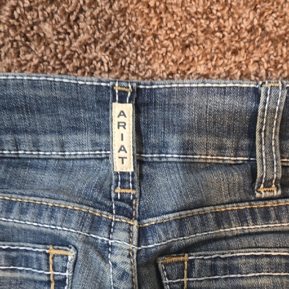 Ariat Blue Boot Cut Jeans with Classic Style - Picture 5 of 8